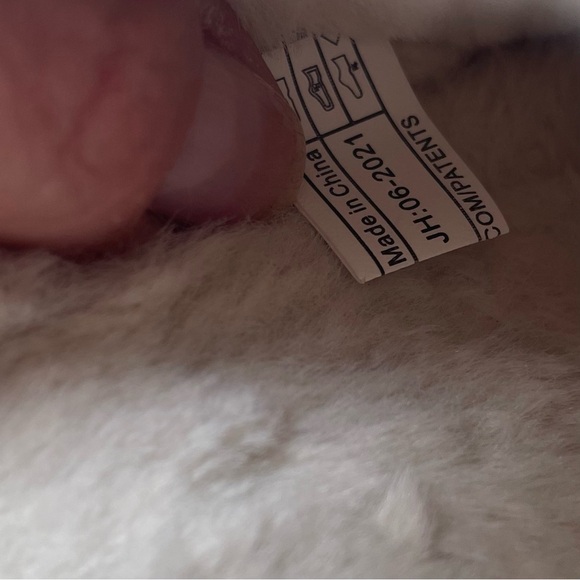 Vionic Josephine Faux Fur Lined Comfort Mule Slippers 10 - Picture 11 of 15